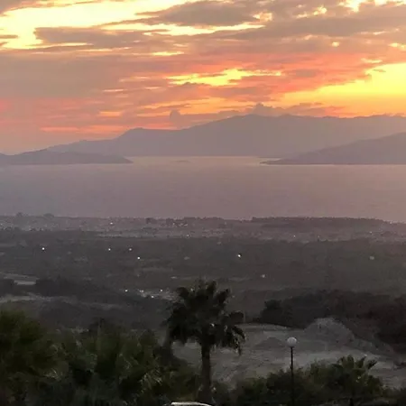 Private Deluxe 2 Bedroom Wyndham Golf & Apartment Kusadasi